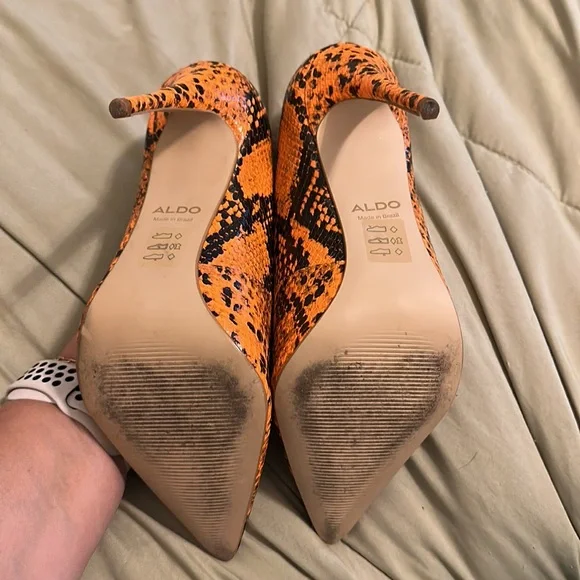 Aldo Black and orange snake print pumps - Picture 8 of 8
